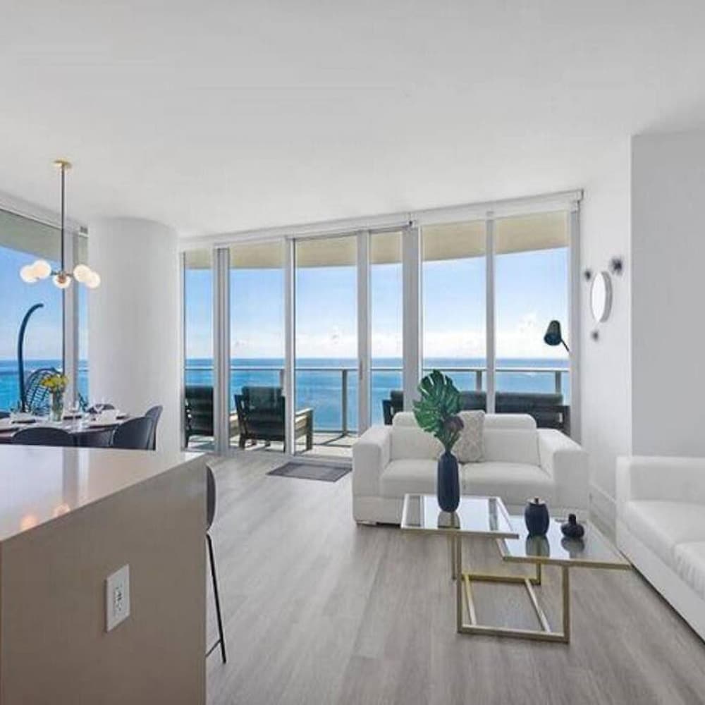 On the Beach- Amazing Ocean Views w top Amenities, Foto 4