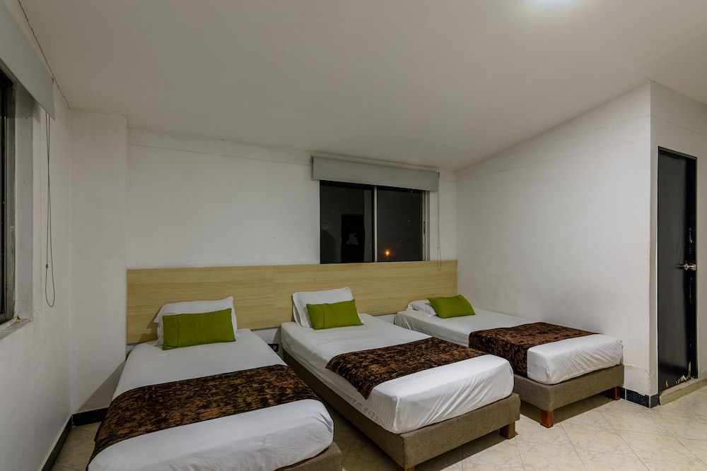Standard Triple Room - Photo 5