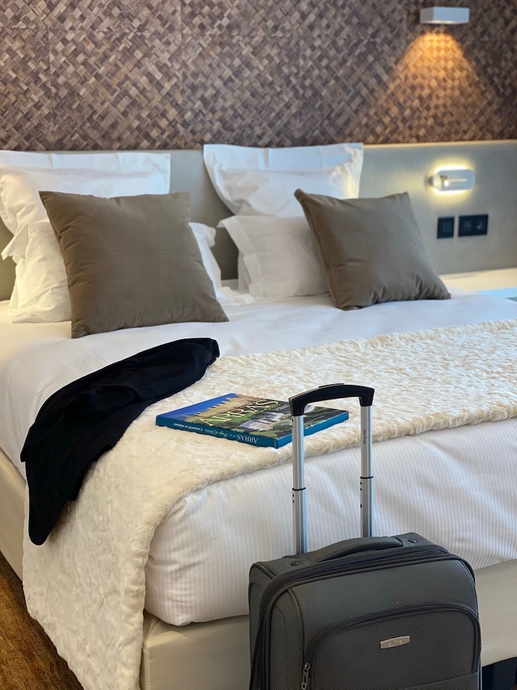 Exclusive Suite, 1 King Bed, Terrace, Golf View - Photo 1