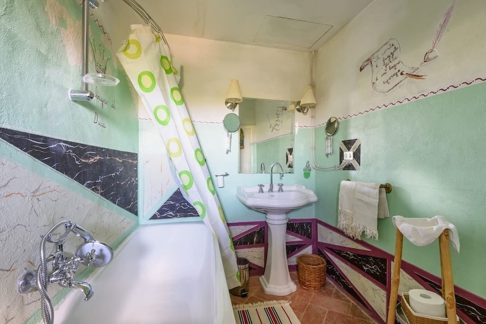 Suite, Private Bathroom photo 2