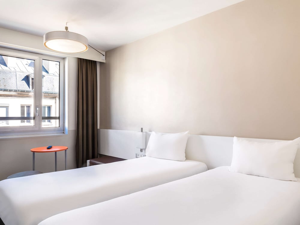 Standard Room, 2 Twin Beds photo 2