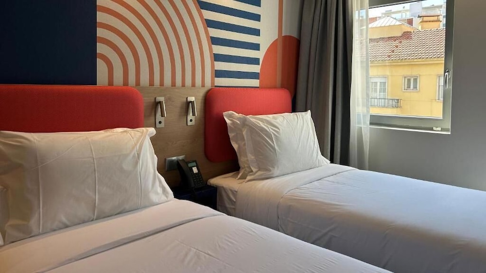 Standard Room, 2 Twin Beds - Photo 3