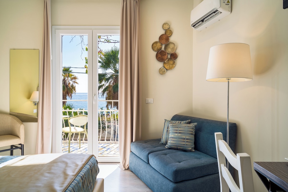 Superior Double or Twin Room with Sea View