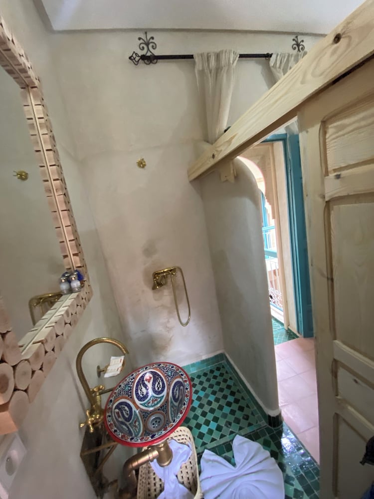 Room - Photo 6