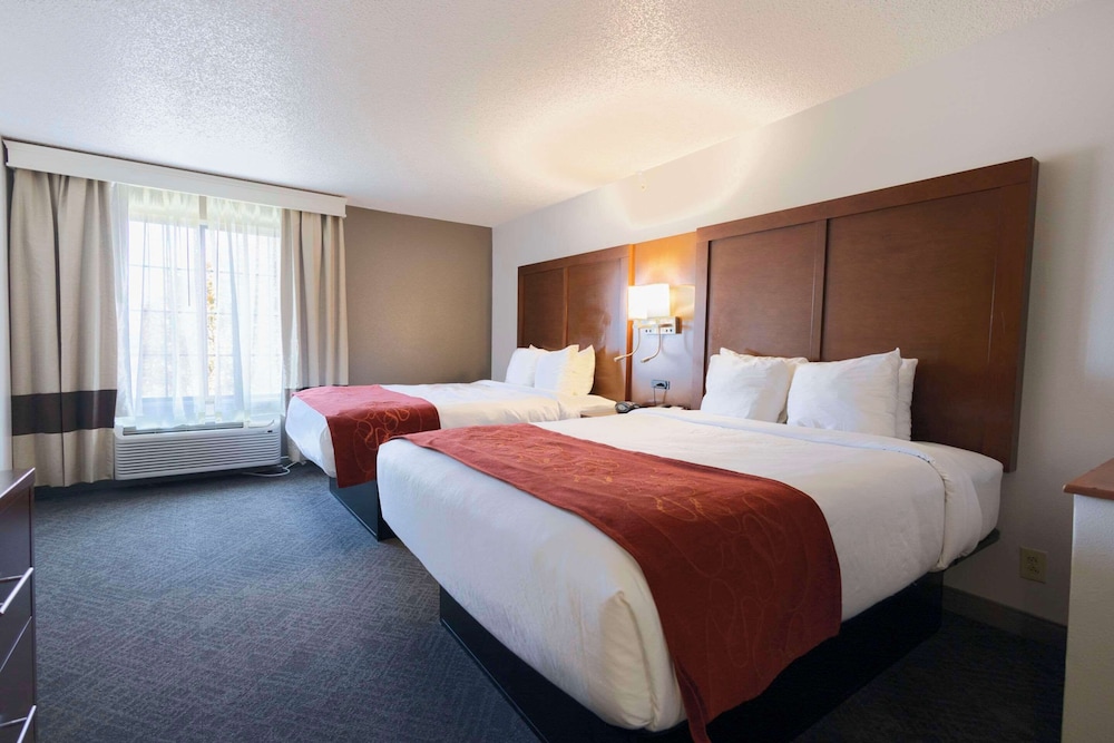 Suite, 2 Double Beds, Non Smoking - Photo 10