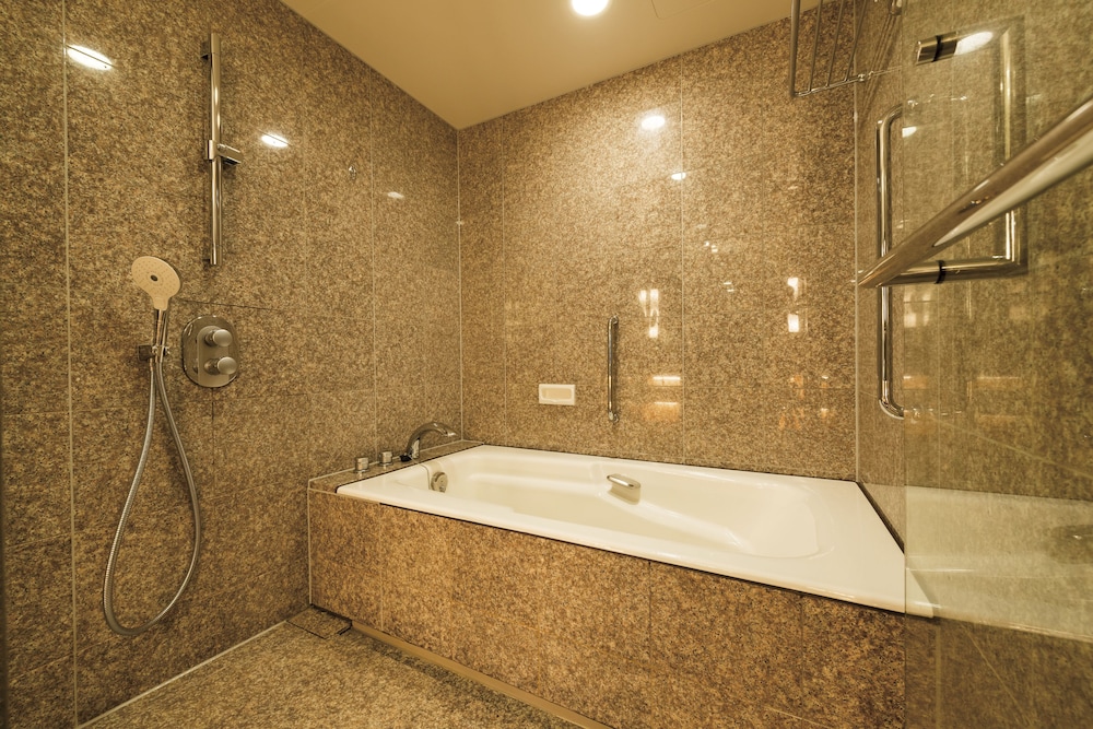 Executive Superior King with Lounge Access, Non Smoking - Photo 10