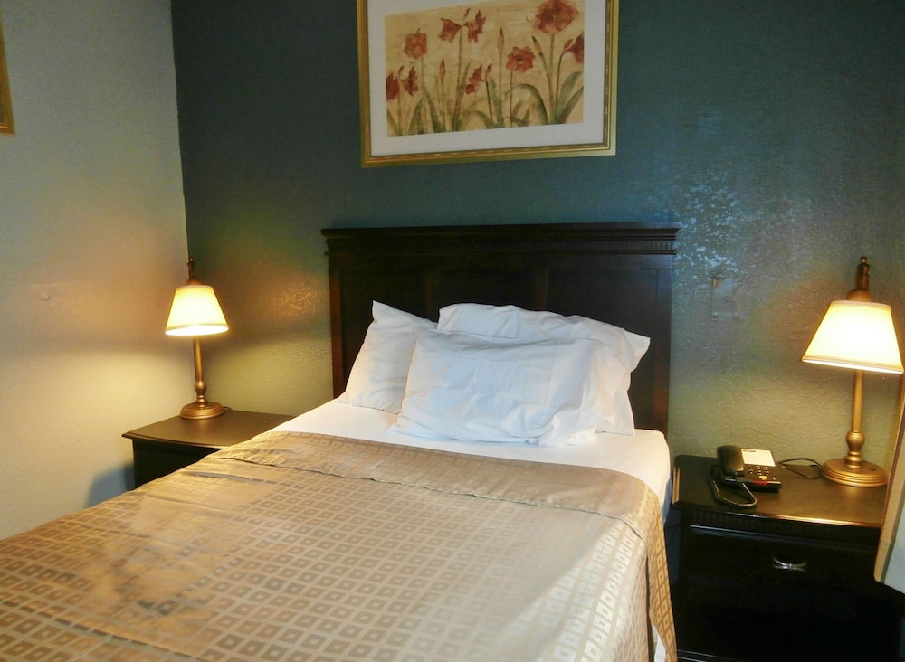 Room, 1 Double Bed, Accessible, Non Smoking - Photo 1