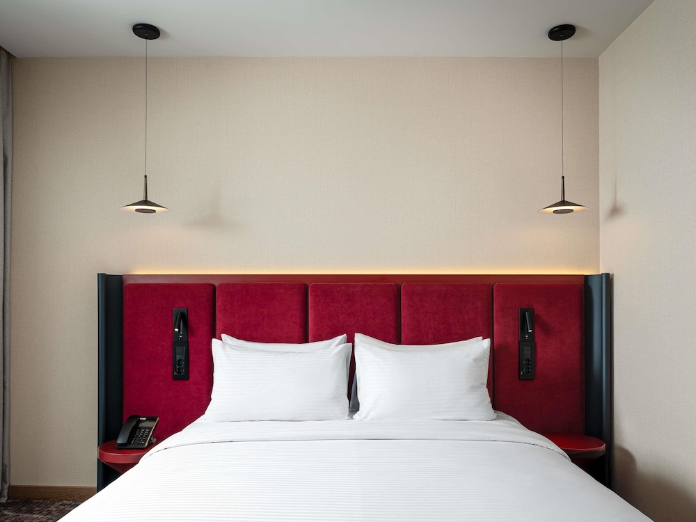 Privilege, Suite, 1 Double Bed with Sofa bed, City View - Photo 1
