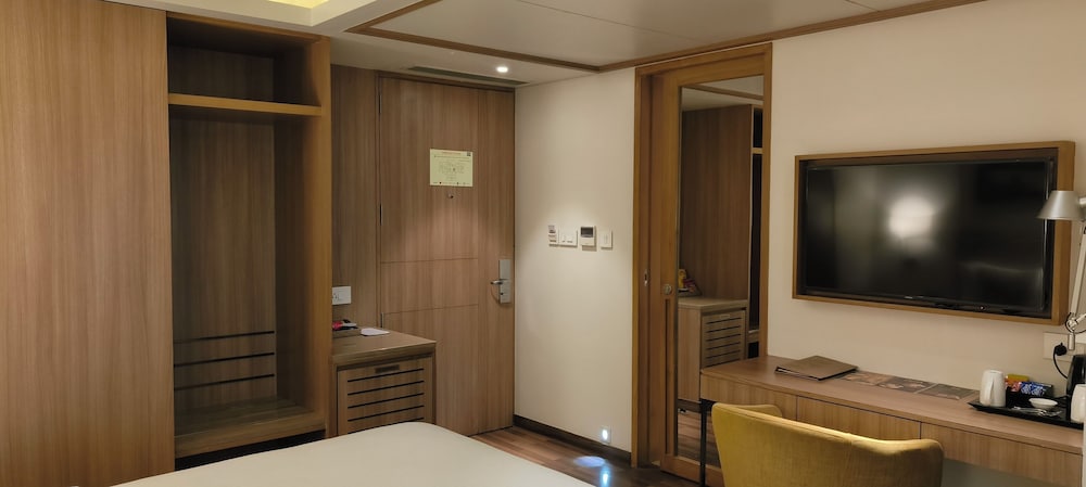 Deluxe Room, 1 Double Bed - Photo 3