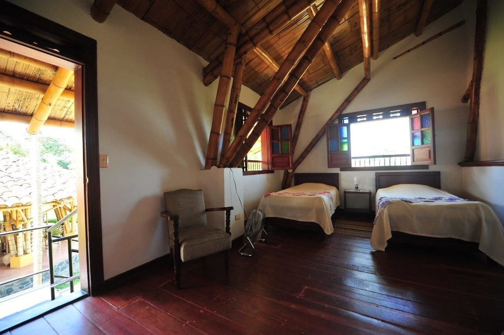 Double Room Single Use, 2 Twin Beds