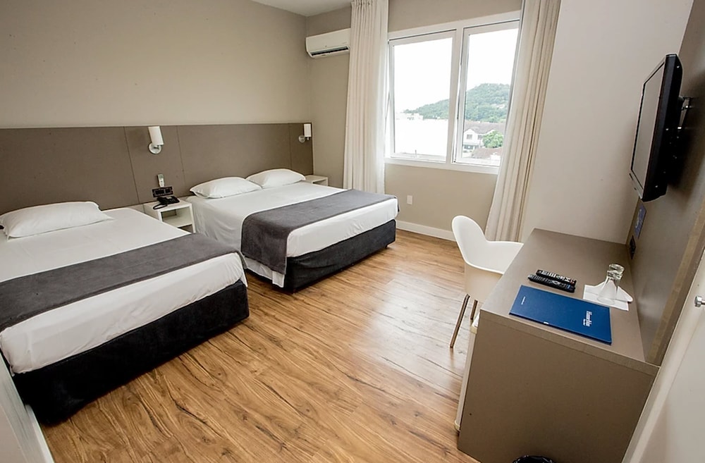 Luxury Triple Room