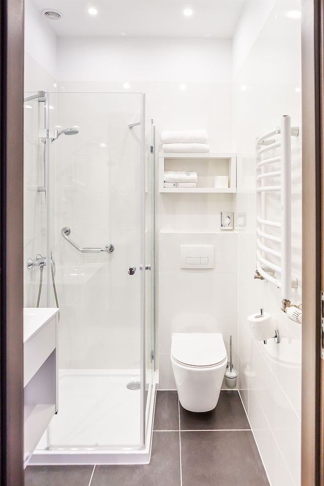 Standard Twin Room - Photo 10