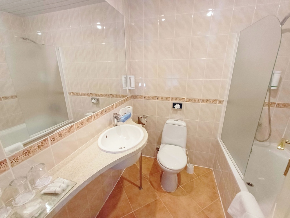 Classic Triple Room - Photo 4