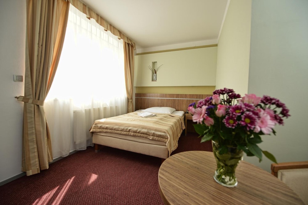 Single Room (barrier-free) photo 1