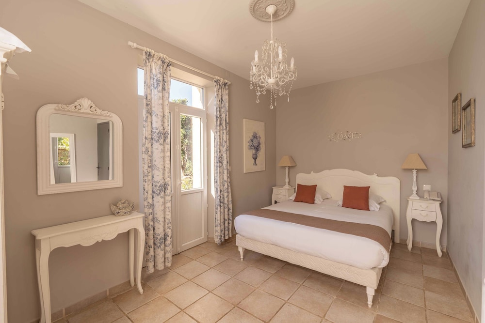 Comfort Double Room - Annex Maison du Parc