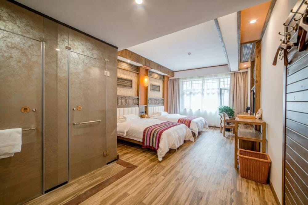 Deluxe Twin Room photo 3