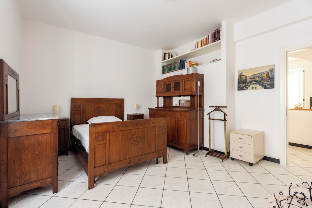 Comfort Apartment, City View