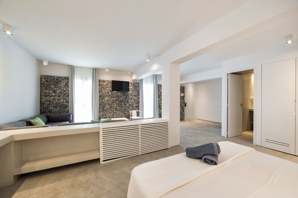 Relux Suite, Private Pool photo 3