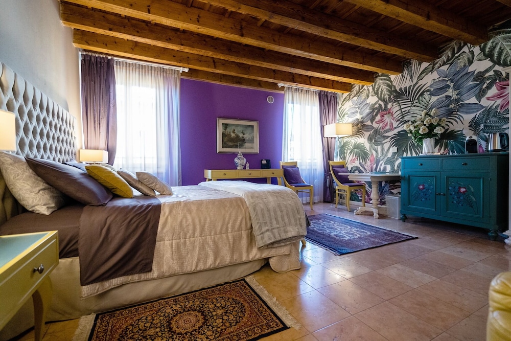 Deluxe Studio Suite