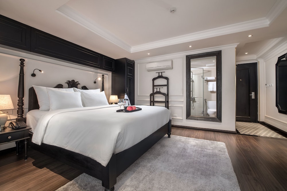 Premier Double Room, 1 King Bed, City View - Photo 7