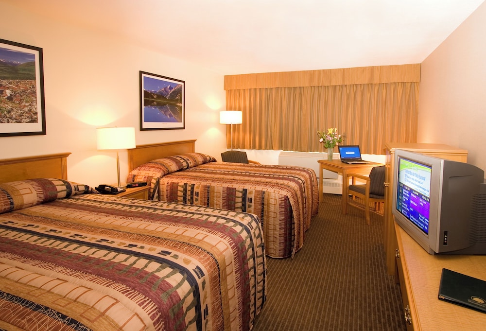 Standard Room, 2 Queen Beds - Photo 4
