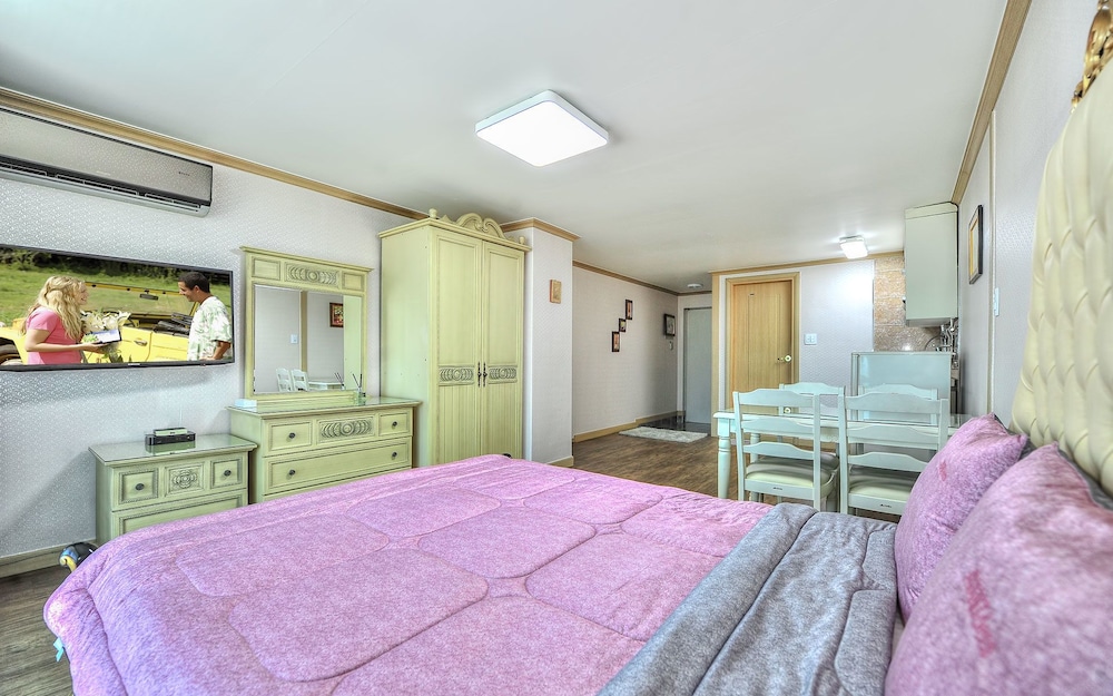 Double Room, Partial Ocean View (MAX 2 Adults) photo 2