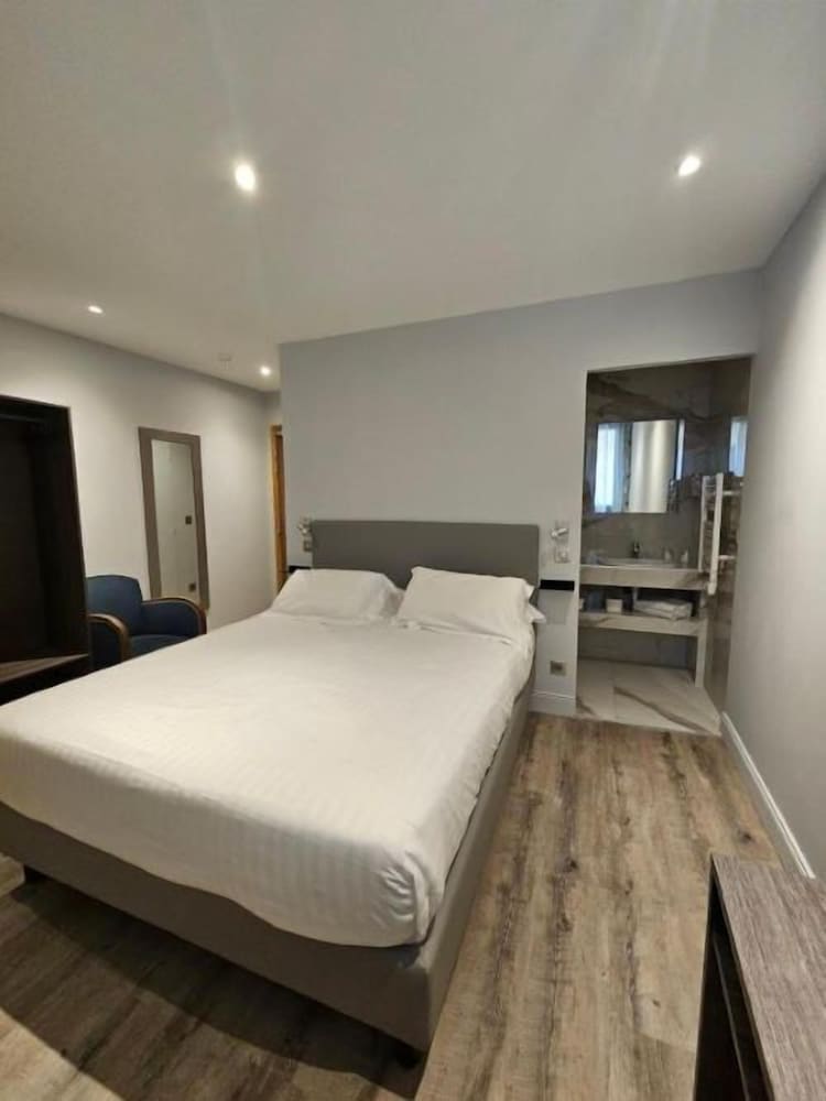 Room photo 3