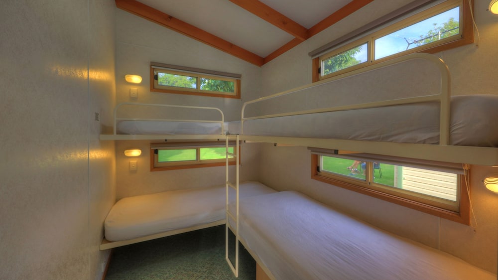 Ensuite Cabin photo 2