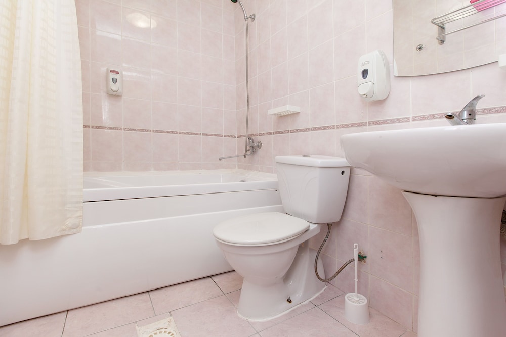 Standard Double or Twin Room photo 2