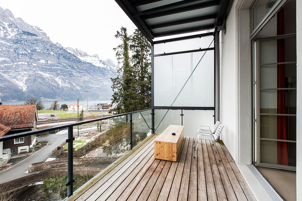 Loft, Lake View - Photo 3