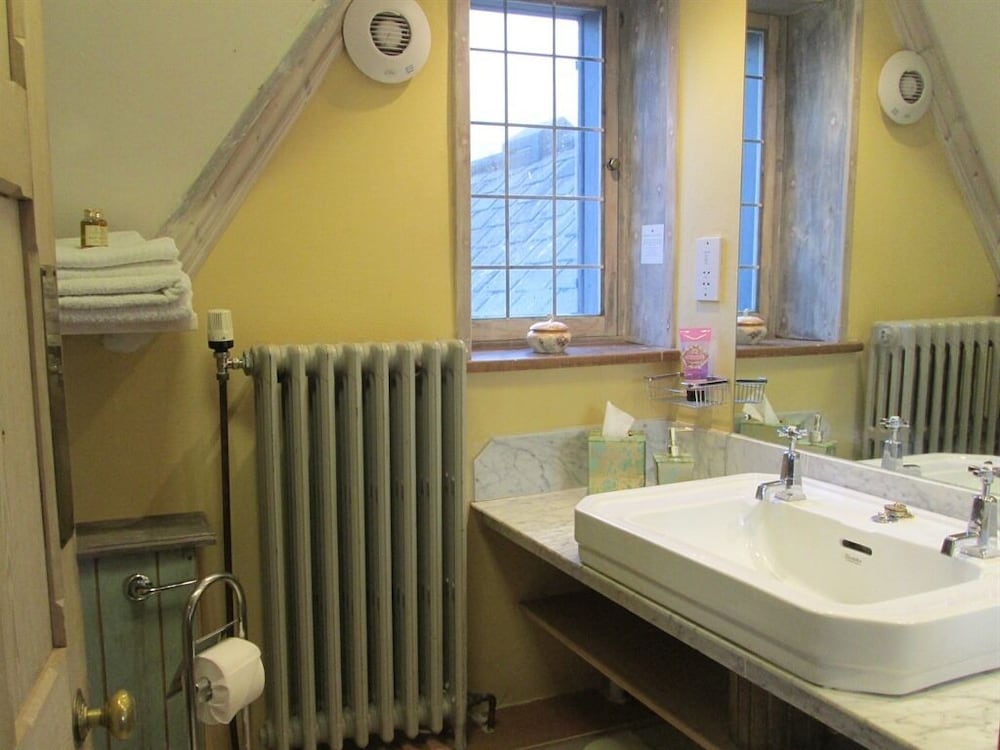 Premium Double Room, Ensuite (Coachman's Lodgings) photo 3