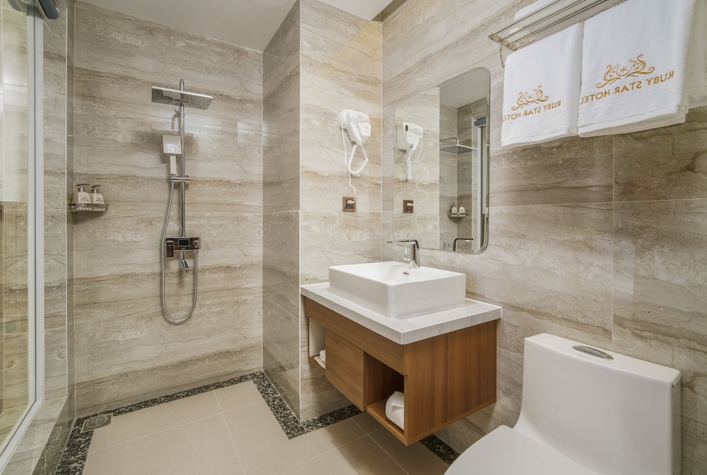 Deluxe Double or Twin Room, City View photo 2