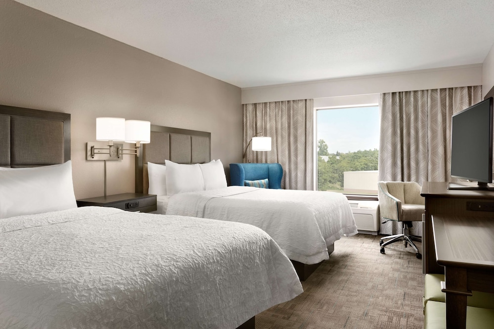 Room, 2 Queen Beds, Refrigerator - Photo 2