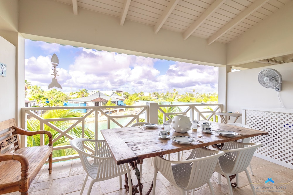 Deluxe Duplex, Multiple Beds, Lagoon View photo 1