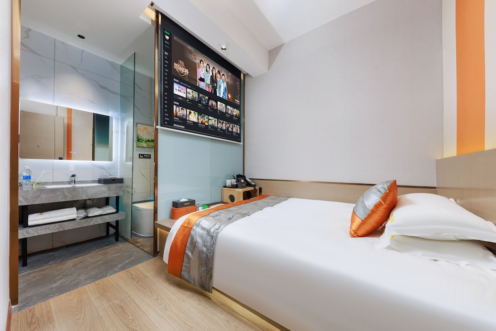 Economy Room