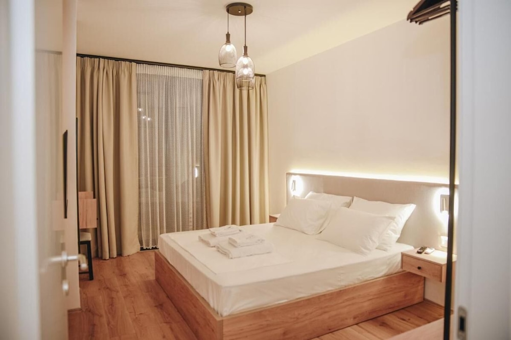 Villa, 2 Bedrooms, Balcony, Garden View