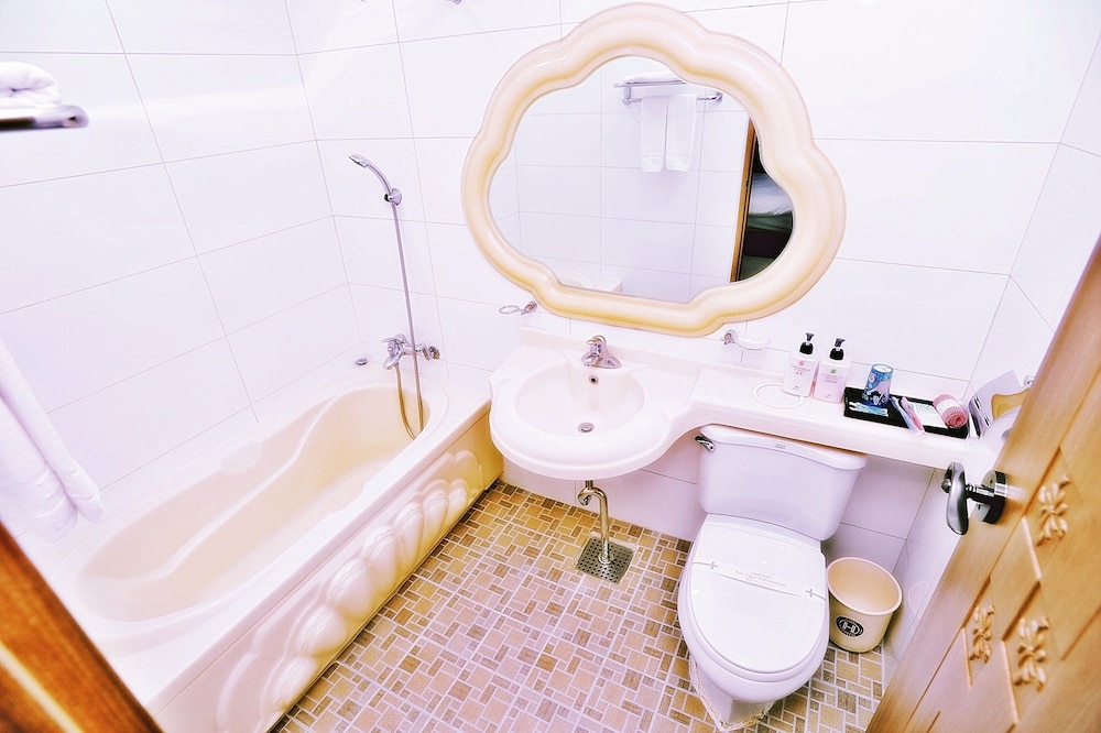 Deluxe Twin Room photo 2