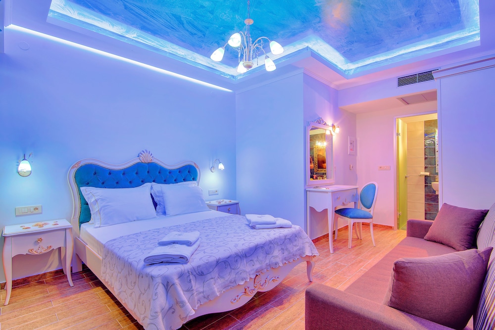 Deluxe Room - Photo 7