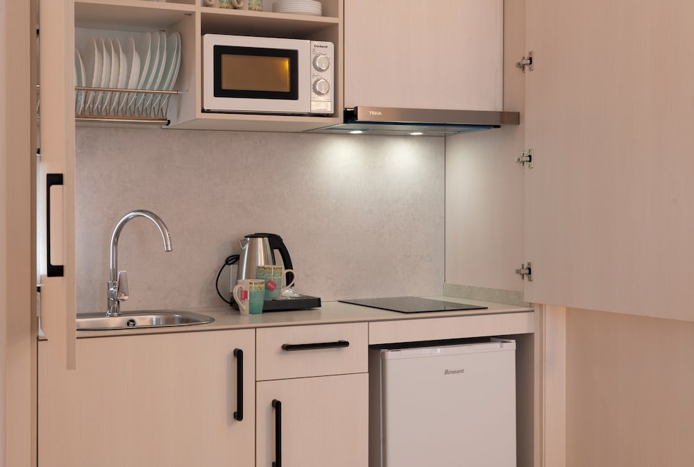 Family Suite, 2 Bedrooms (3 Adults + 3 Children)