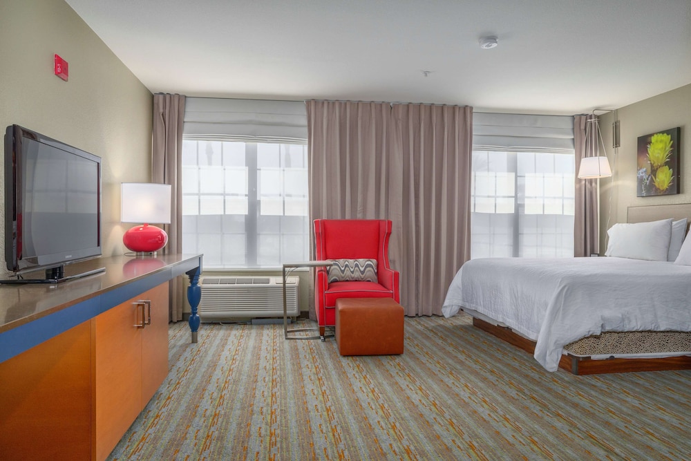 1 King Bed w/ Shower photo 2