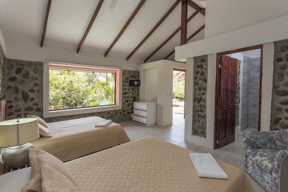 One-Bedroom Villa (on the mountain crossing the main road)