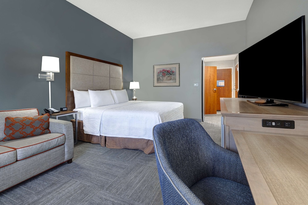 Suite, 1 King Bed, Non Smoking - Photo 5