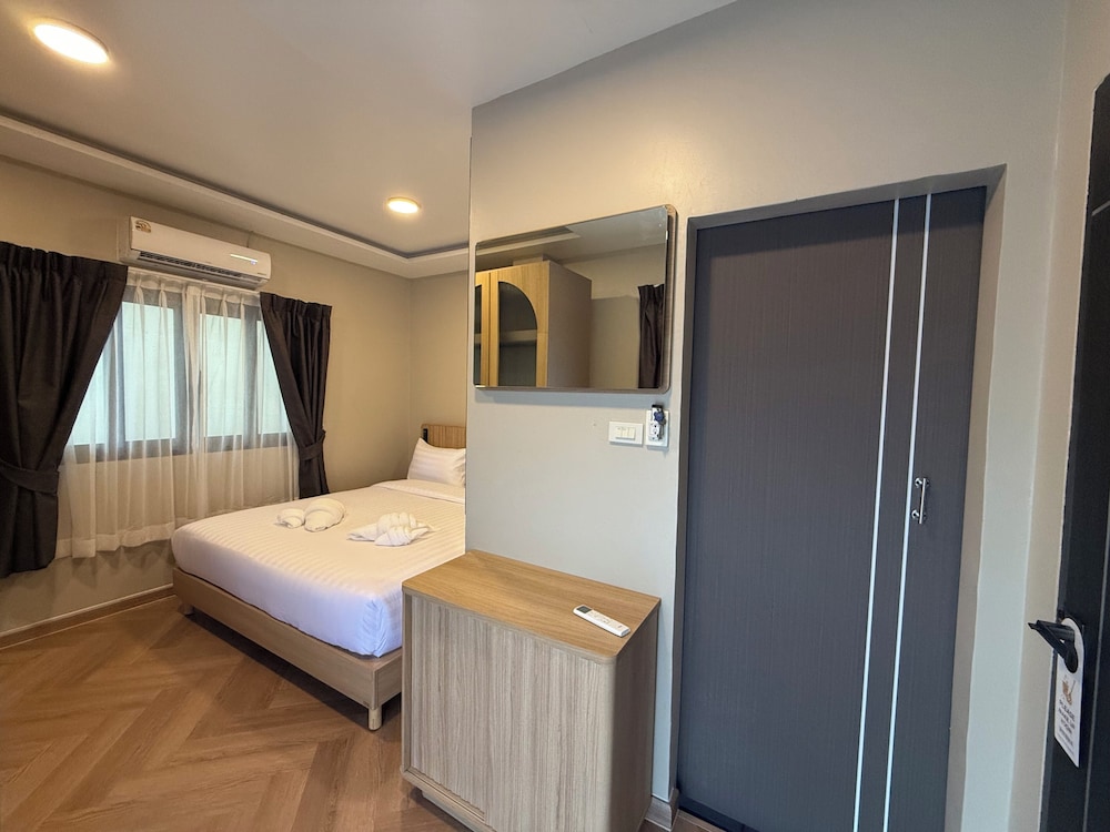 Deluxe Double Room - Photo 1