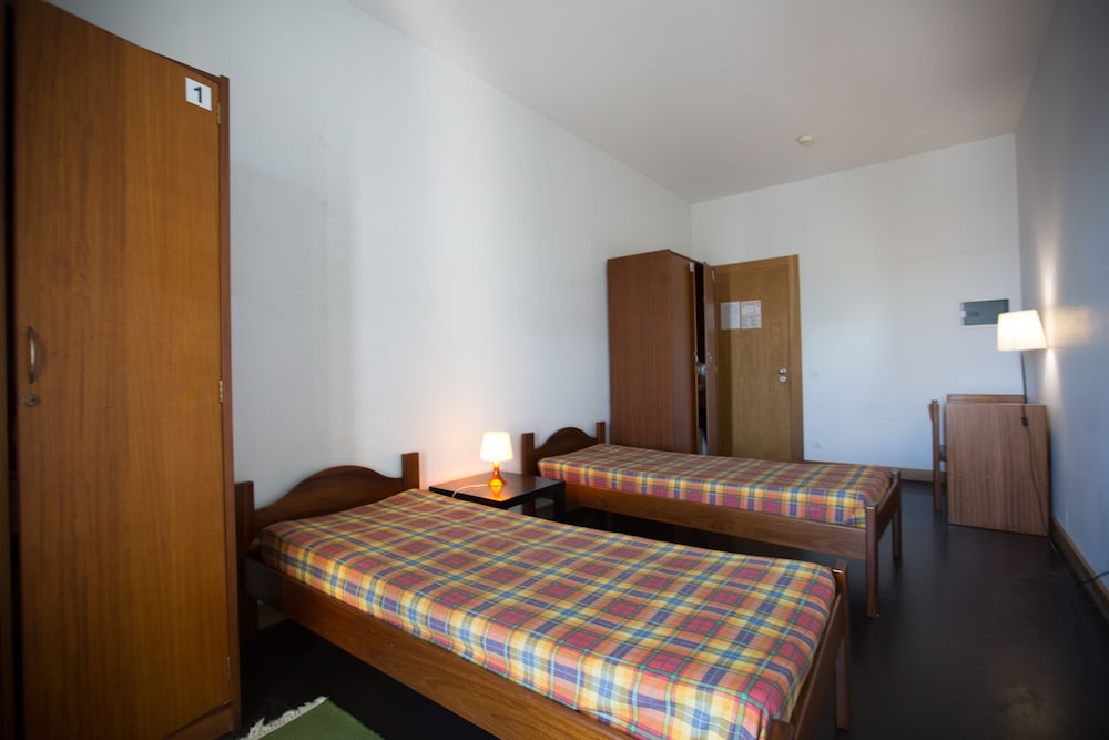 Twin Room, Private Bathroom - Photo 1