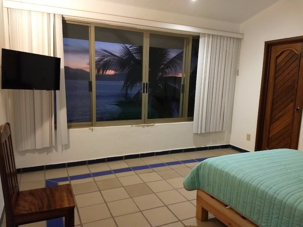 Standard Suite, 3 Bedrooms photo 2