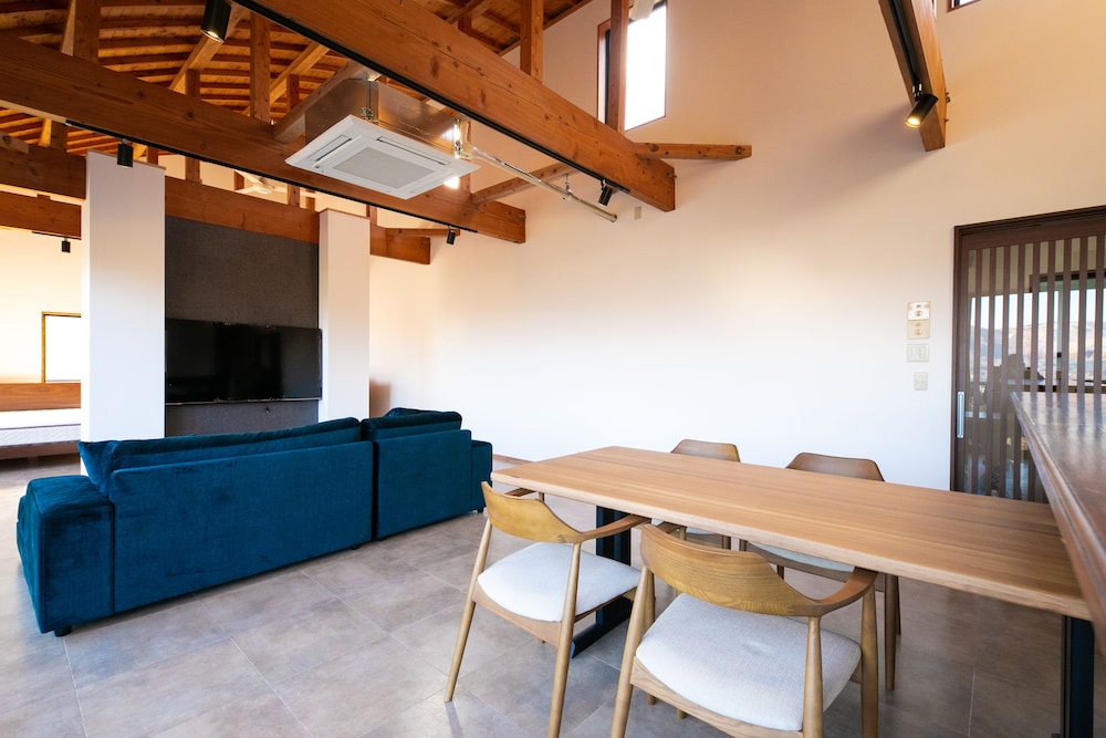 Maisonette photo 2