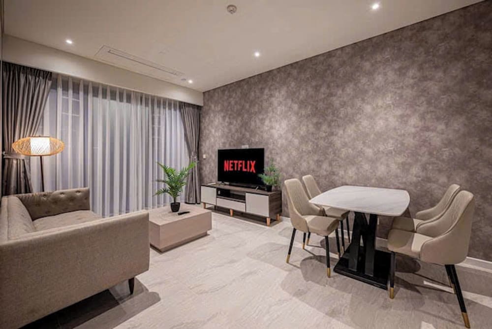 Presidential Suite, 2 Bedrooms, Club Lounge Access, City View