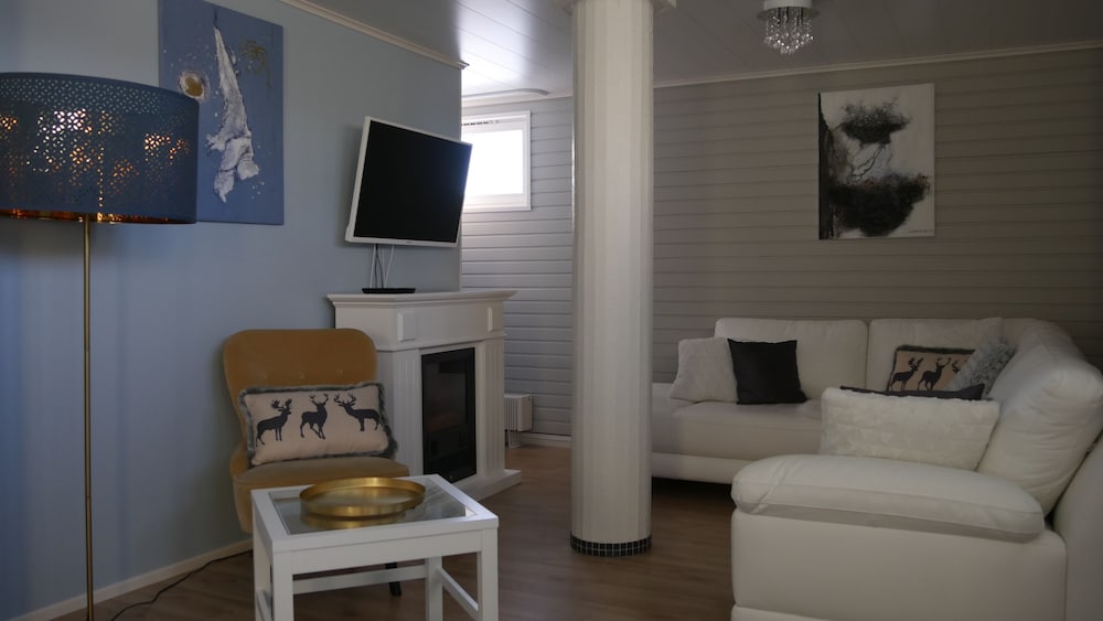 Golden Circle Suite with Kitchen & Sauna photo 1