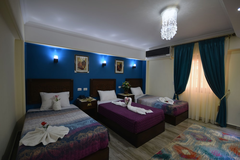 Standard Triple Room, City View