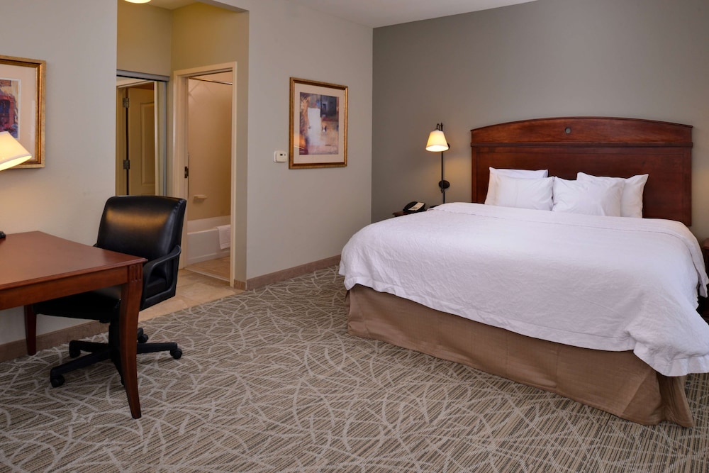 Room, 1 King Bed, Hearing Accessible, Non Smoking - Photo 1